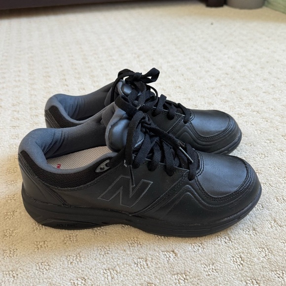 New Balance WW 813 black athletic walking shoes
Size US7 women’s - Picture 2 of 6